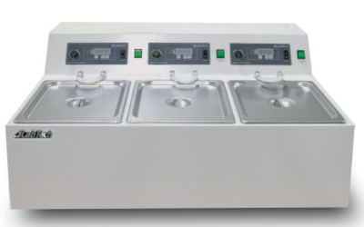 Bể Cách Thủy, Bể ổn nhiệt 3 buồng 33 Lít LWB-311D  Labtech